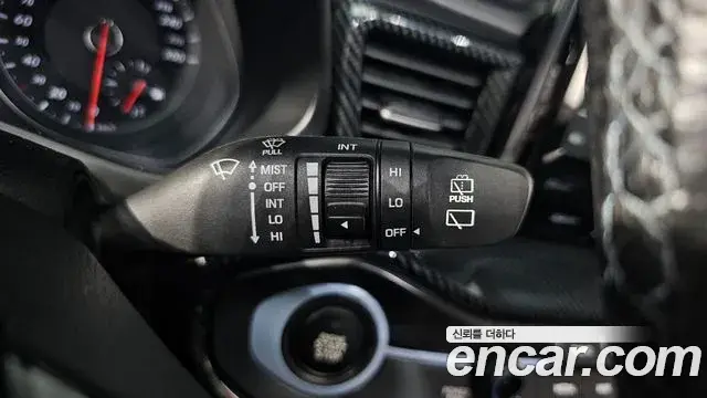 Hyundai Veloster 2018 — ფოტო 3/33