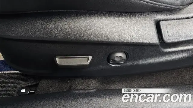 Hyundai Veloster 2018 — ფოტო 18/33