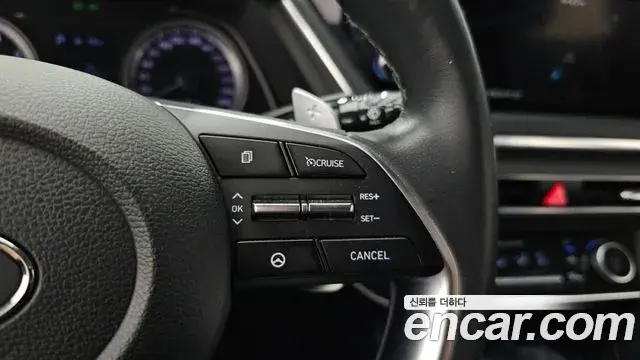 Hyundai Sonata Hybrid 2019 — Photo 24/31