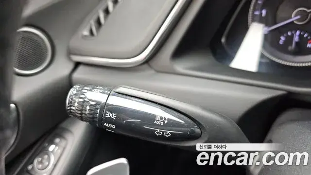 Hyundai Sonata Hybrid 2019 — Photo 22/31