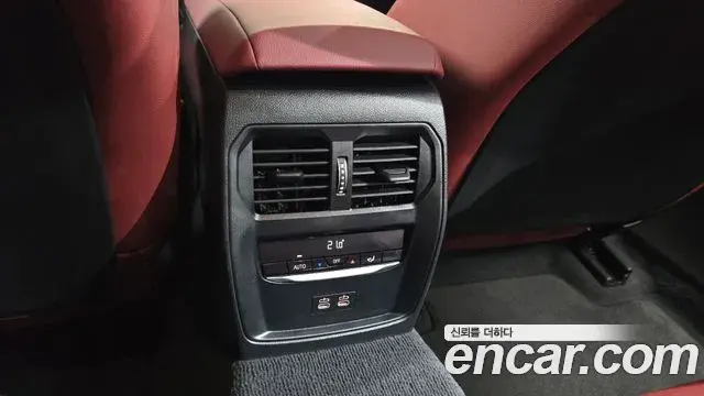 BMW 3 Series 2025 — Photo 2/34