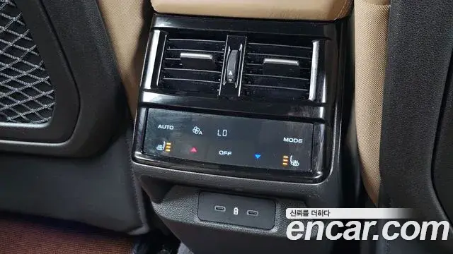 Renault Samsung Grand Koleos 2024 — Photo 12/37