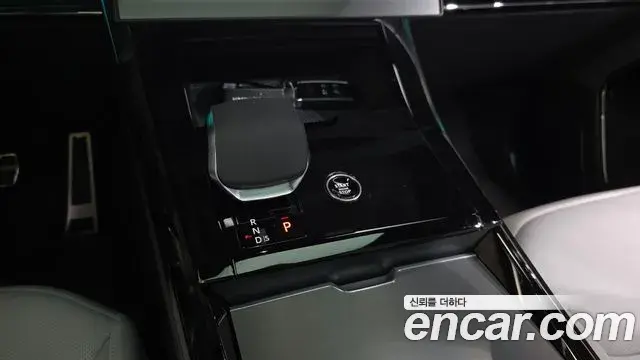 Land Rover Range Rover Sport 2025 — ფოტო 20/37