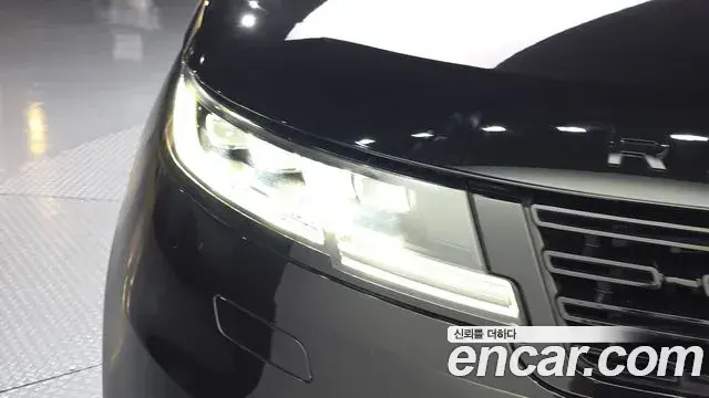 Land Rover Range Rover Sport 2025 — ფოტო 22/37