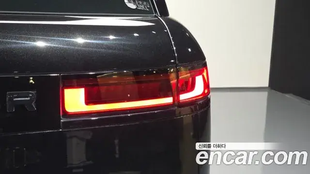 Land Rover Range Rover Sport 2025 — ფოტო 24/37