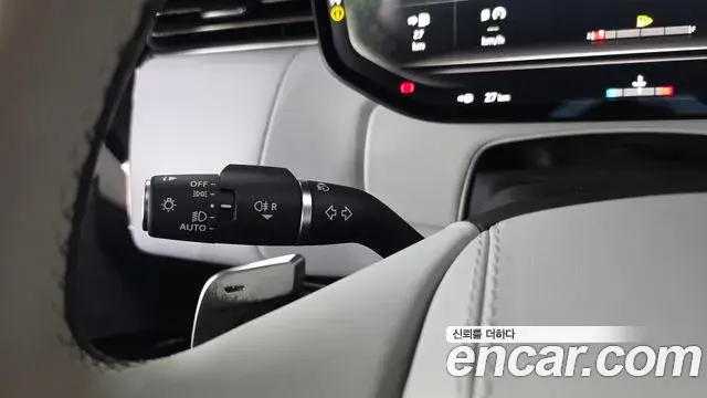 Land Rover Range Rover Sport 2025 — ფოტო 33/37