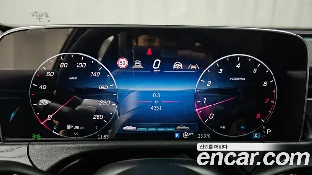 Mercedes-Benz E-Class 2025 — Фото 8/20