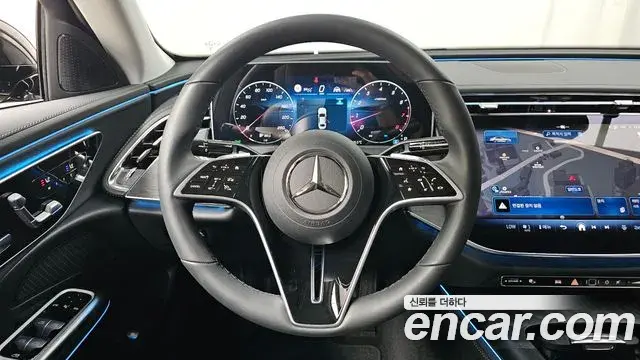 Mercedes-Benz E-Class 2025 — Фото 13/20