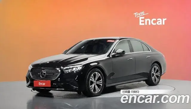 Mercedes-Benz E-Class 2025 — Фото 1/20