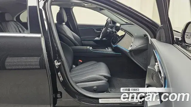 Mercedes-Benz E-Class 2025 — ფოტო 20/30