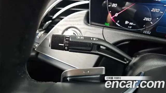 Mercedes-Benz E-Class 2025 — ფოტო 23/30