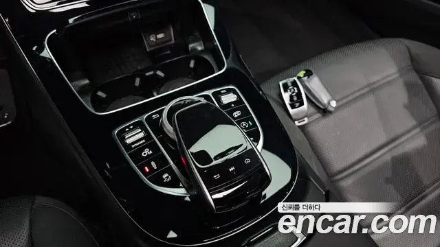 Mercedes-Benz E-Class 2019 — Фото 20/20