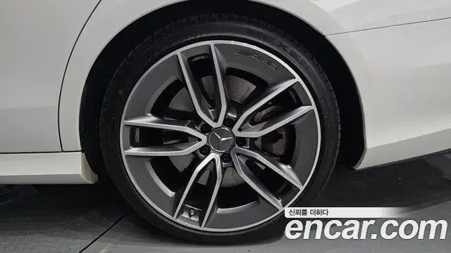 Mercedes-Benz E-Class 2019 — Şəkil 8/37
