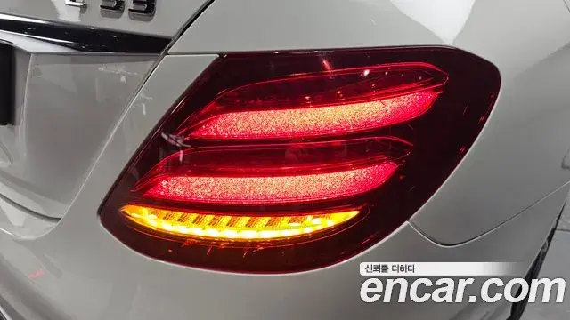 Mercedes-Benz E-Class 2019 — Şəkil 37/37