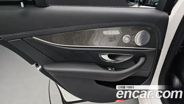 Mercedes-Benz E-Class 2019 — Şəkil 10/37