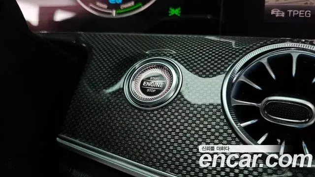 Mercedes-Benz E-Class 2019 — Şəkil 12/37