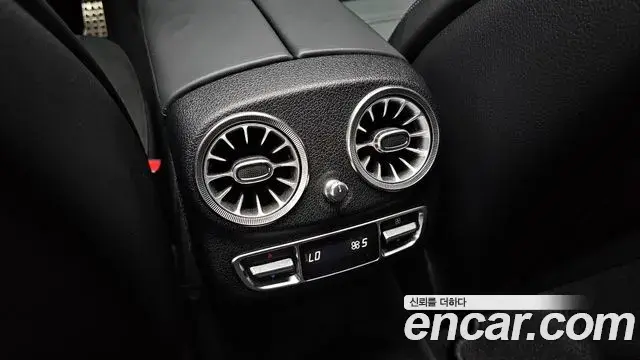 Mercedes-Benz E-Class 2019 — Şəkil 35/37