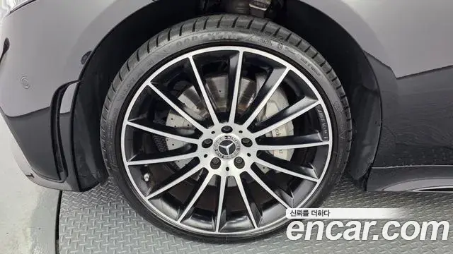 Mercedes-Benz CLS-Class 2021 — Photo 8/37