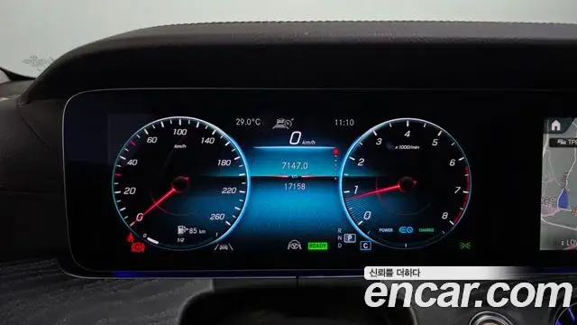 Mercedes-Benz CLS-Class 2021 — Photo 25/37