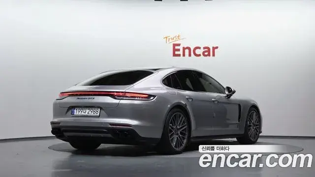 Porsche Panamera 2024 — Şəkil 9/20
