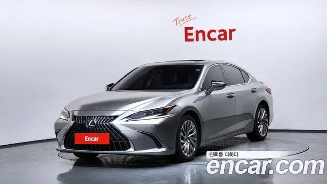 Lexus ES300h 2023 — ფოტო 7/20