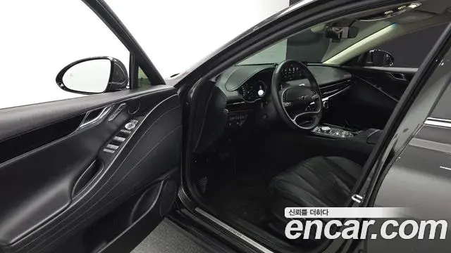 Genesis G80 2022 — Photo 15/32