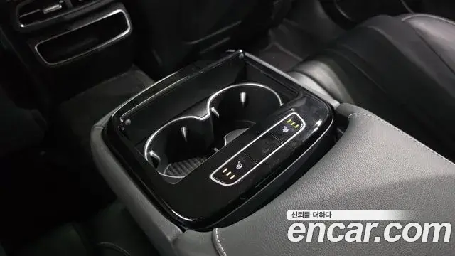 Genesis G80 2022 — Photo 12/32