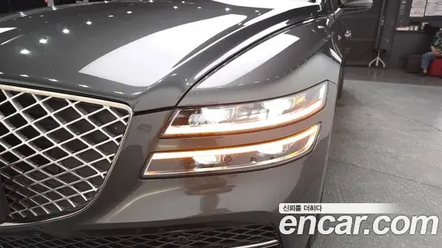 Genesis G80 2022 — Photo 31/32