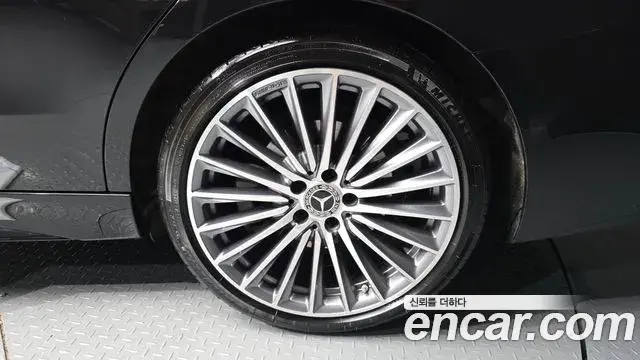 Mercedes-Benz C-Class 2023 — Şəkil 5/20