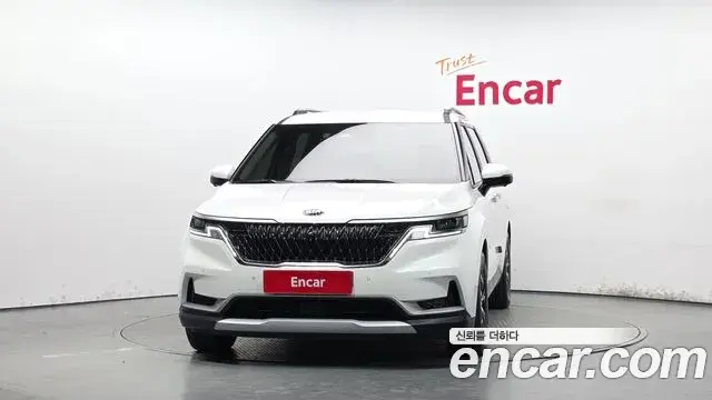 Kia Carnival 2021 — Фото 2/20