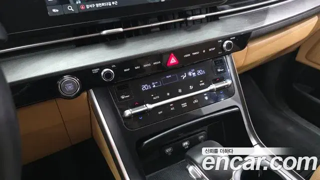 Kia Carnival 2021 — Фото 17/20