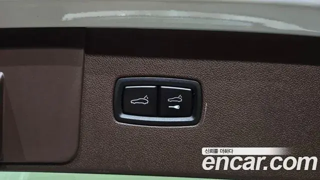Porsche Cayenne 2021 — Photo 3/33
