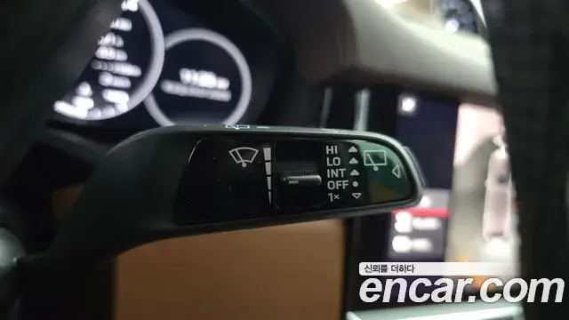 Porsche Cayenne 2021 — Photo 31/33