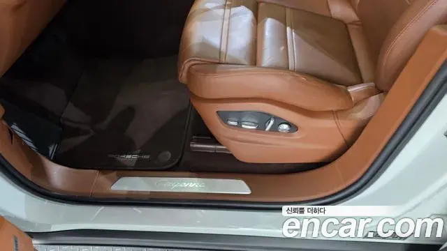 Porsche Cayenne 2021 — Photo 6/33