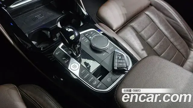 BMW X4 2022 — ფოტო 18/20