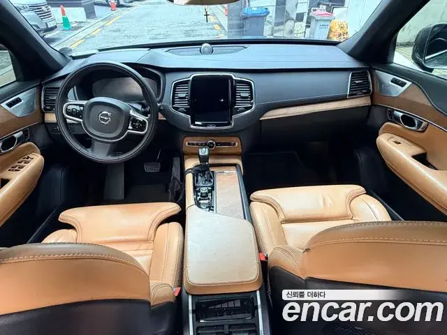 Volvo XC90 2019 — ფოტო 10/13