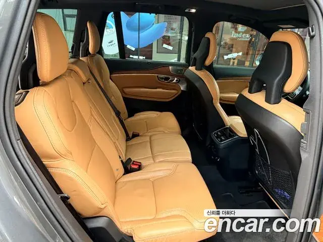 Volvo XC90 2019 — ფოტო 11/13