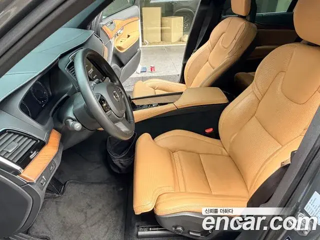 Volvo XC90 2019 — ფოტო 3/13