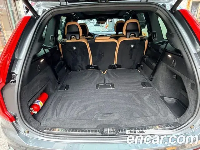 Volvo XC90 2019 — ფოტო 2/13