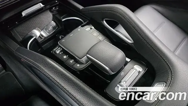 Mercedes-Benz GLE-Class 2023 — Фото 19/20