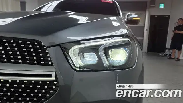 Mercedes-Benz GLE-Class 2023 — Şəkil 31/32