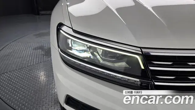Volkswagen Tiguan 2019 — Şəkil 19/31