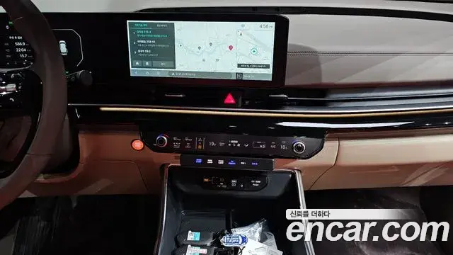 Kia Carnival 2025 — Photo 32/44