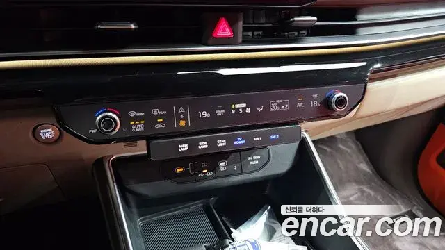Kia Carnival 2025 — Photo 20/44