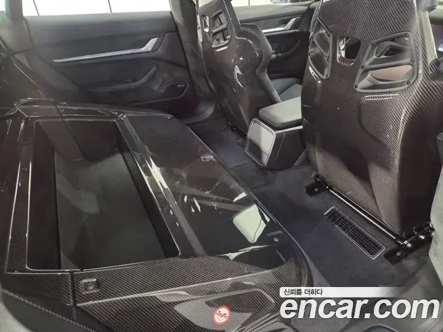 Porsche Taycan 2025 — ფოტო 19/19
