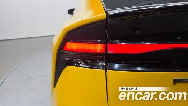 Toyota Prius 2026 — Şəkil 31/35