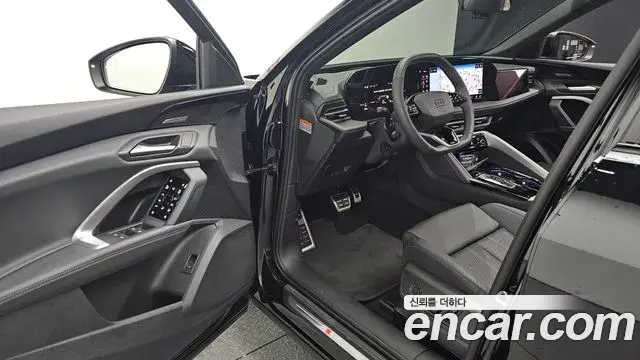 Audi Q5 2025 — Photo 13/36