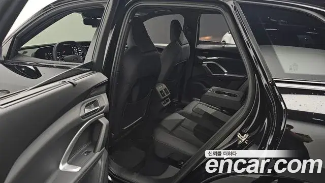 Audi Q5 2025 — Photo 20/36