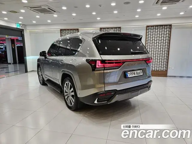 Lexus LX 2025 — Photo 3/15