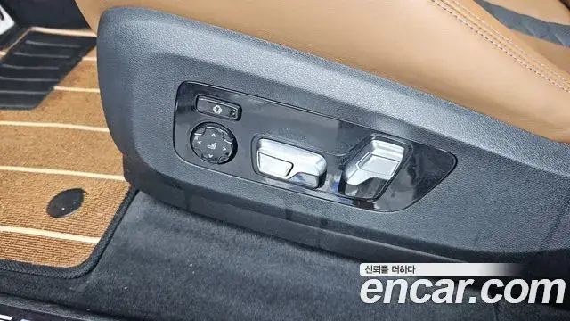 BMW X5M 2021 — Şəkil 24/36